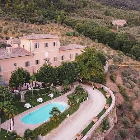 Spettacolare Del Xviii Secolo Con Piscina Villa